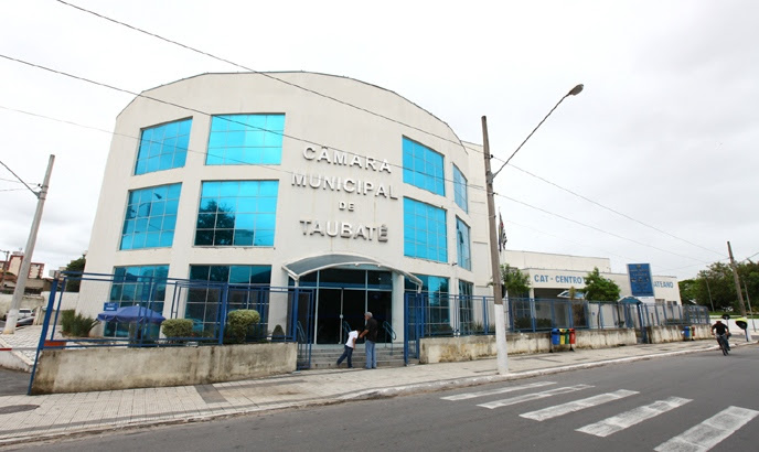 Fachada da CÃ¢mara de TaubatÃ©. Foto: RogÃ©rio Marques